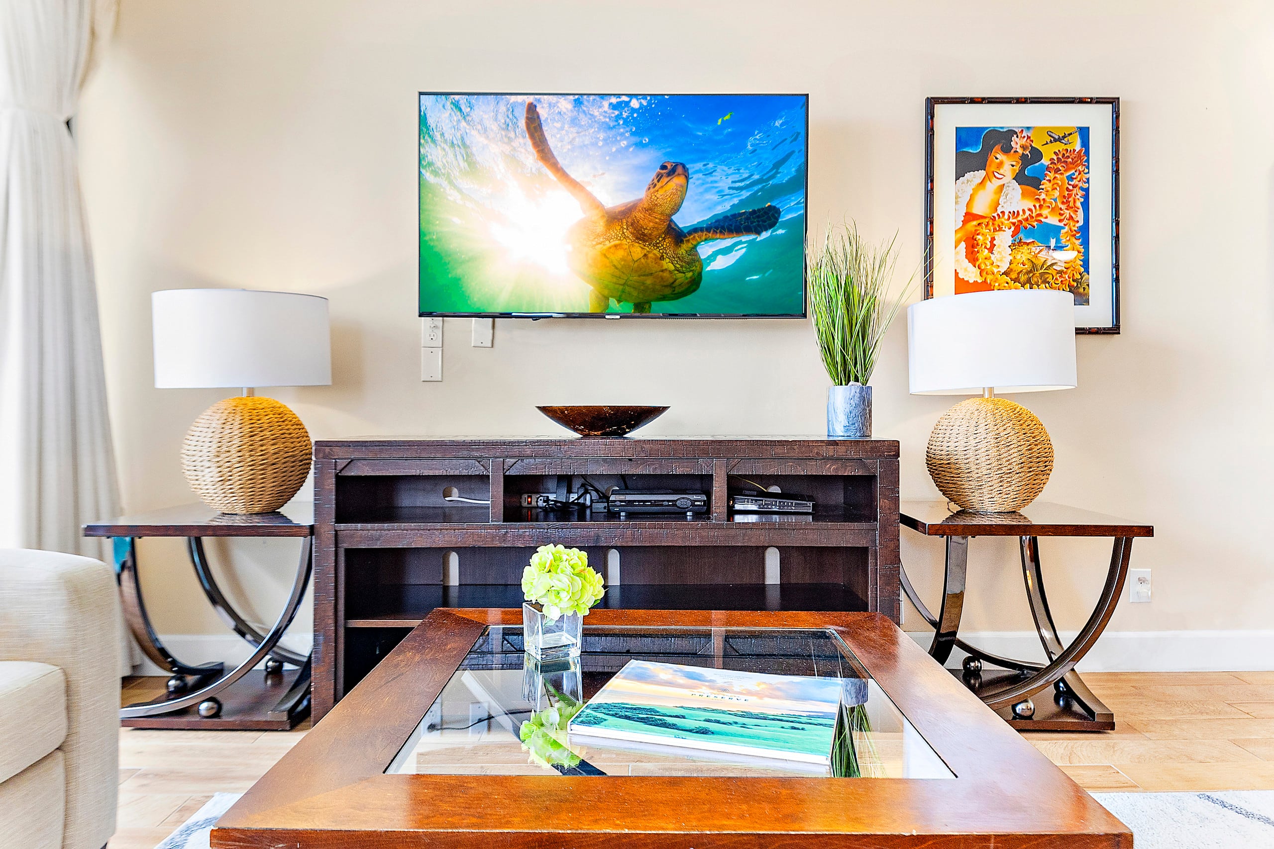Condo in Honolulu · ★4.81 · 1 bedroom · 2 beds · 1 private bath - Image 3
