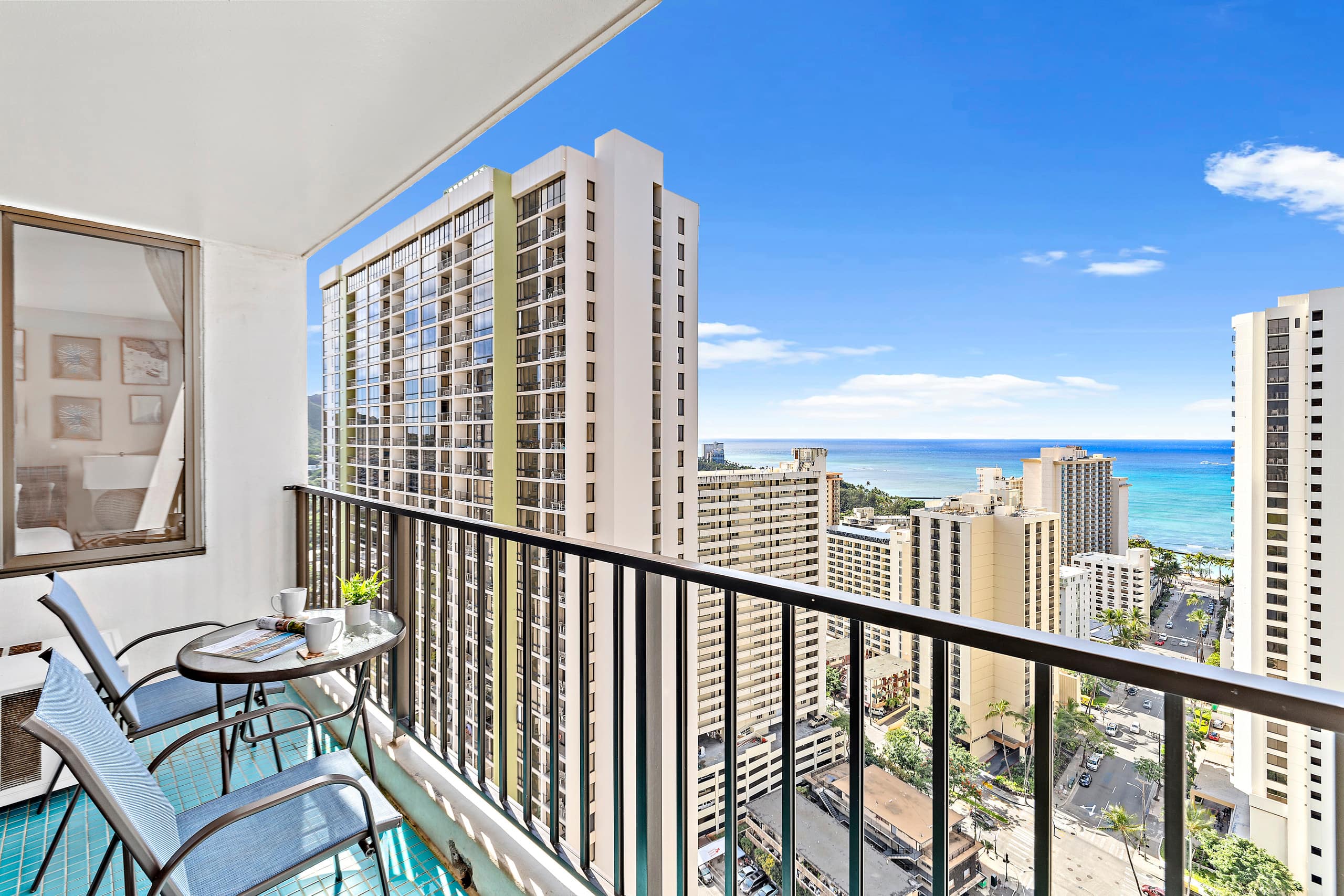 Condo in Honolulu · ★4.81 · 1 bedroom · 2 beds · 1 private bath - Image 20