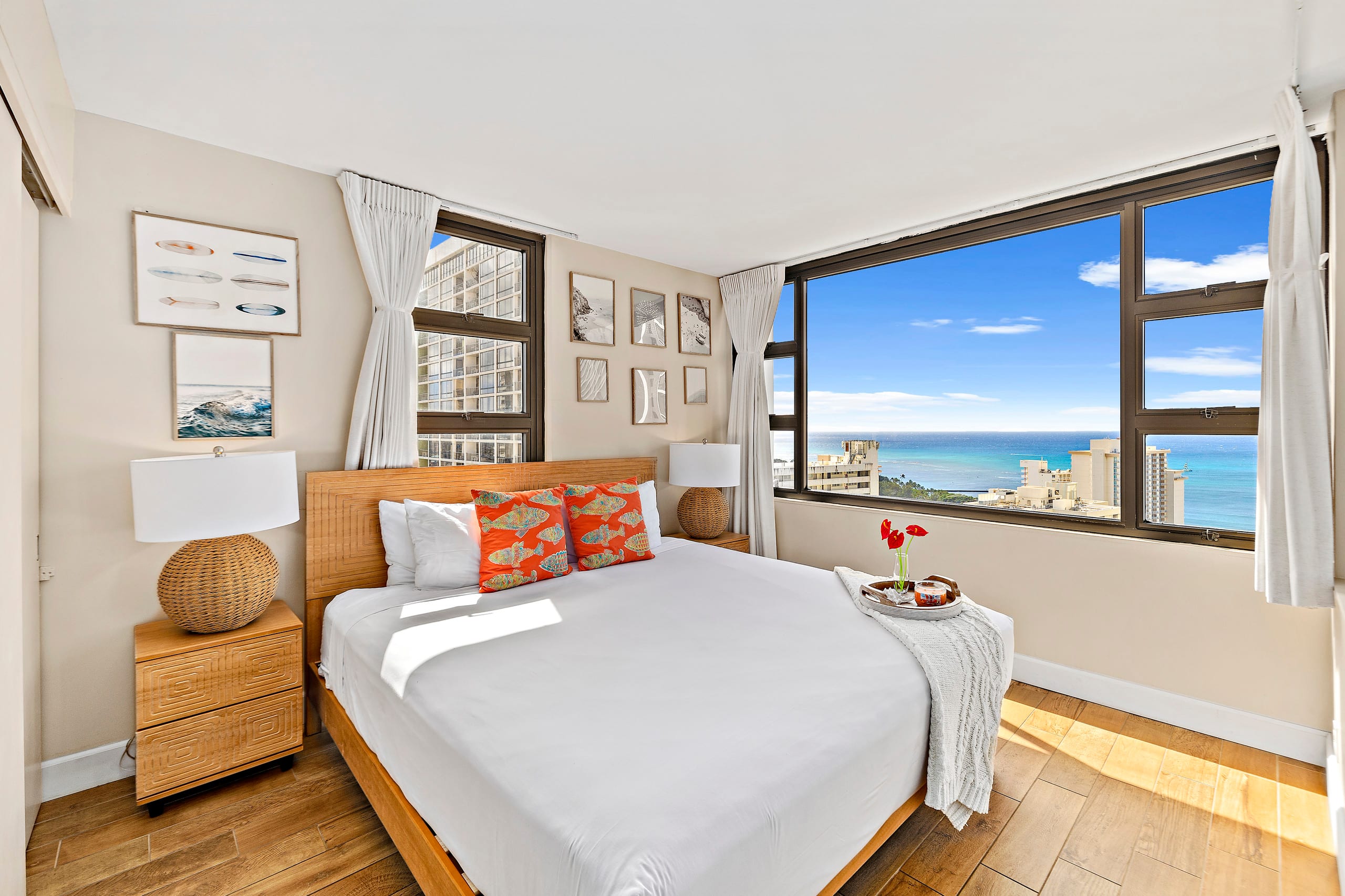 Condo in Honolulu · ★4.81 · 1 bedroom · 2 beds · 1 private bath - Image 10