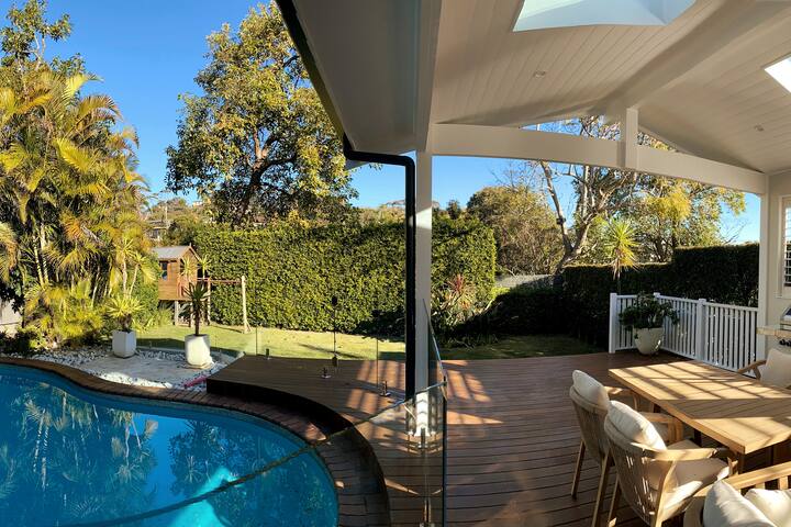 Stunning 5 Bedroom family home with a pool.