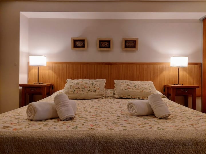 Spavaća soba s bračnim krevetom (širine 180