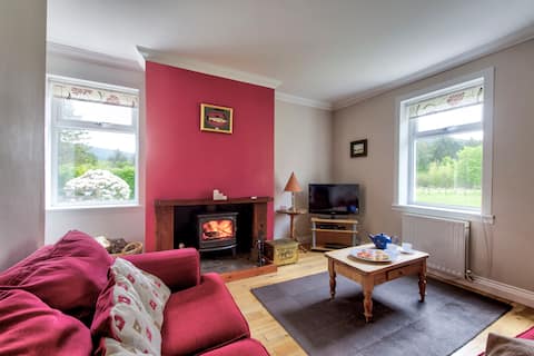 Spacious Argyll Farmhouse in Idyllic Setting