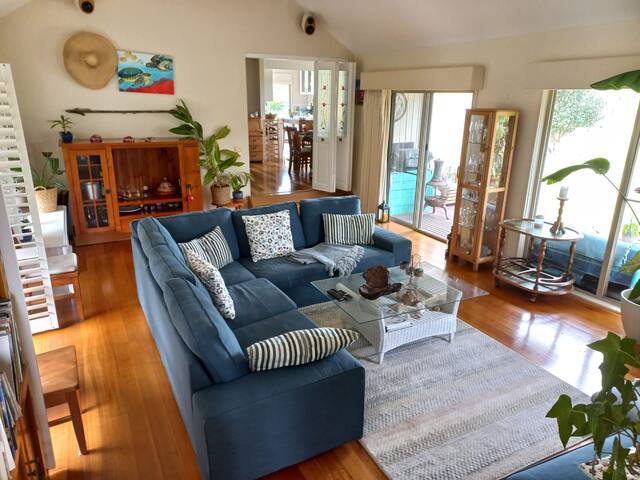 Coastal 3Acre Paradise-5min drive to beach&town gallery image 5