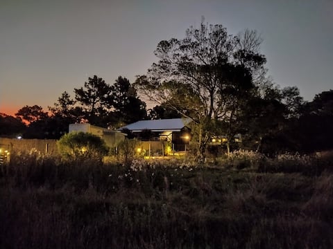 Anuncio de Airbnb popular: Eco Loft's “Konnichiwa こんにちは ” en La Barra