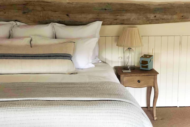 Спалня 6, супер крал, голяма отворена стая с високи тавани