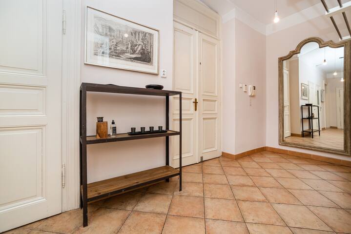 Large and modern apartment in the heart of Prague gallery image 5