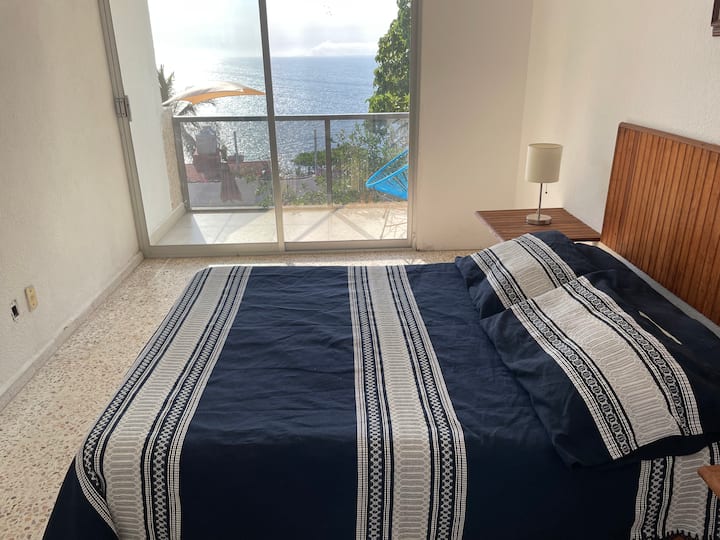 Dhomë me pamje nga oqeani