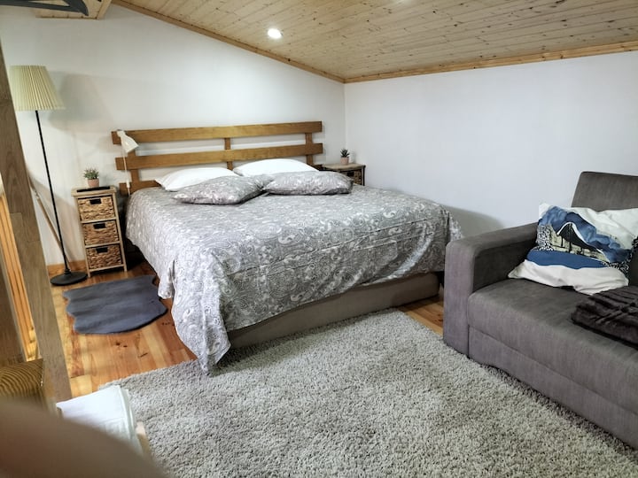 ชั้นลอย