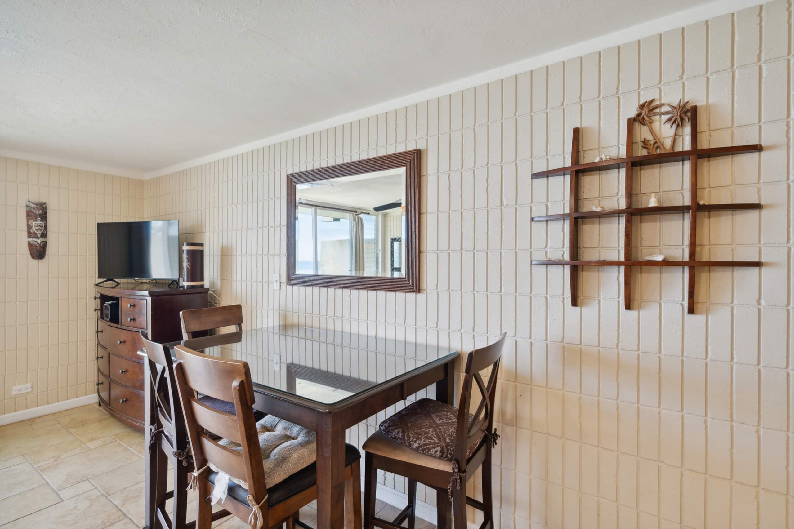 Condo in Hauula · ★4.67 · 1 bedroom · 2 beds · 1 bath - Image 9