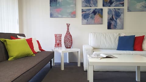 Top performing Airbnb: 2 Bdrm Aprtmnt in a Great Lcation + Prkng in Ultimo