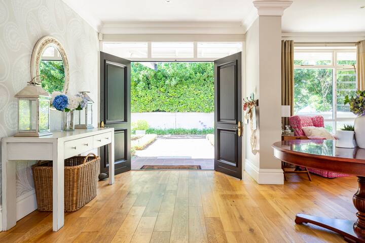 Quiet country home in beautiful garden -Cape Town gallery image 4