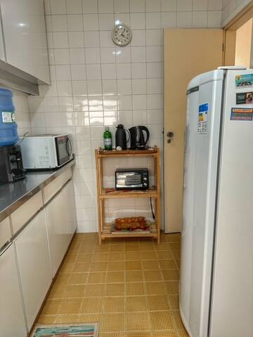 Ap 2 qtos Ipanema claro entre 3 praias c/ garagem gallery image 3