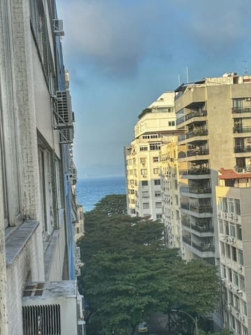 Ap 2 qtos Ipanema claro entre 3 praias c/ garagem