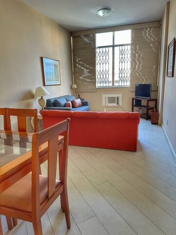 Ap 2 qtos Ipanema claro entre 3 praias c/ garagem gallery image 2