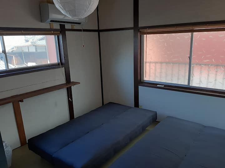 オーシャンビューのベッドルームB（2名様用）
2024年に改装
2Fツインベッドルーム