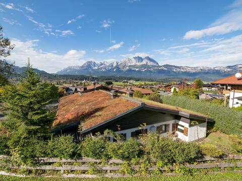 Feel-good chalet with Kaiser Blick
