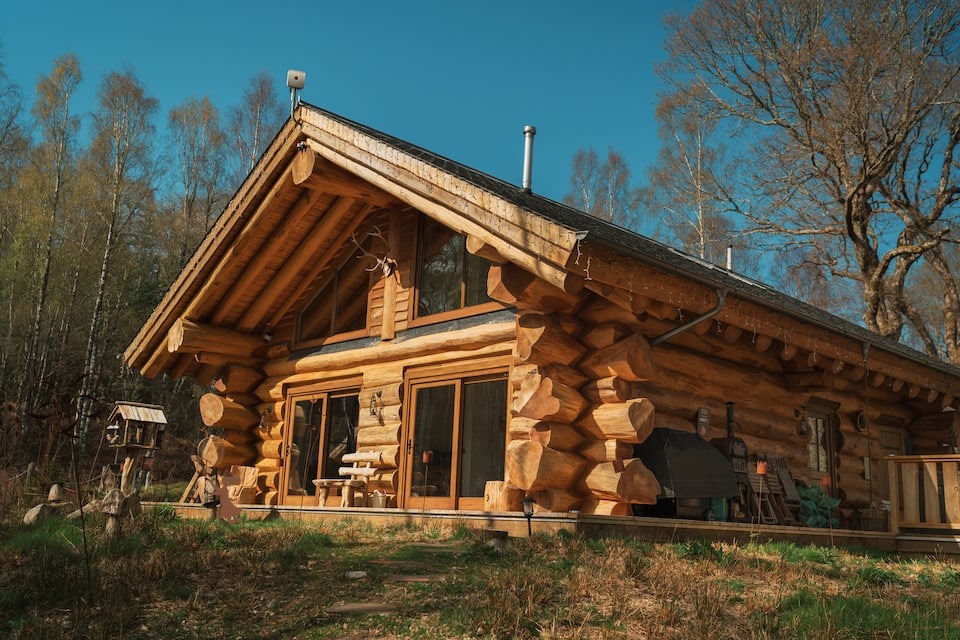 A five-star log cabin on Loch Garry, Invergarry, Scotland, United Kingdom, photo 5 of 10