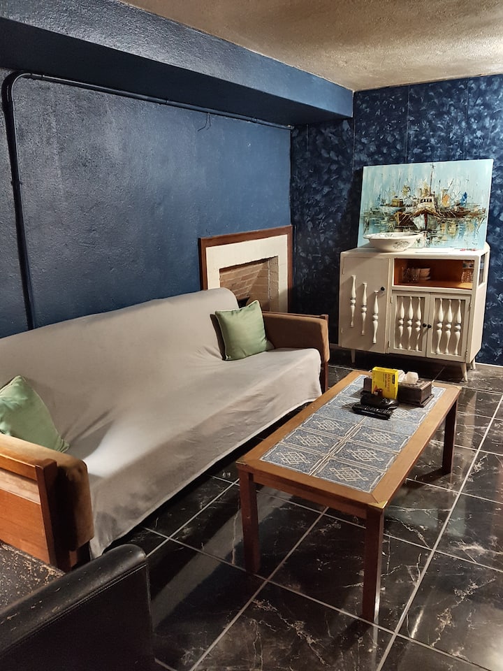 Private Basement: Bedroom, Living Room, Bath, Ktch - Midland