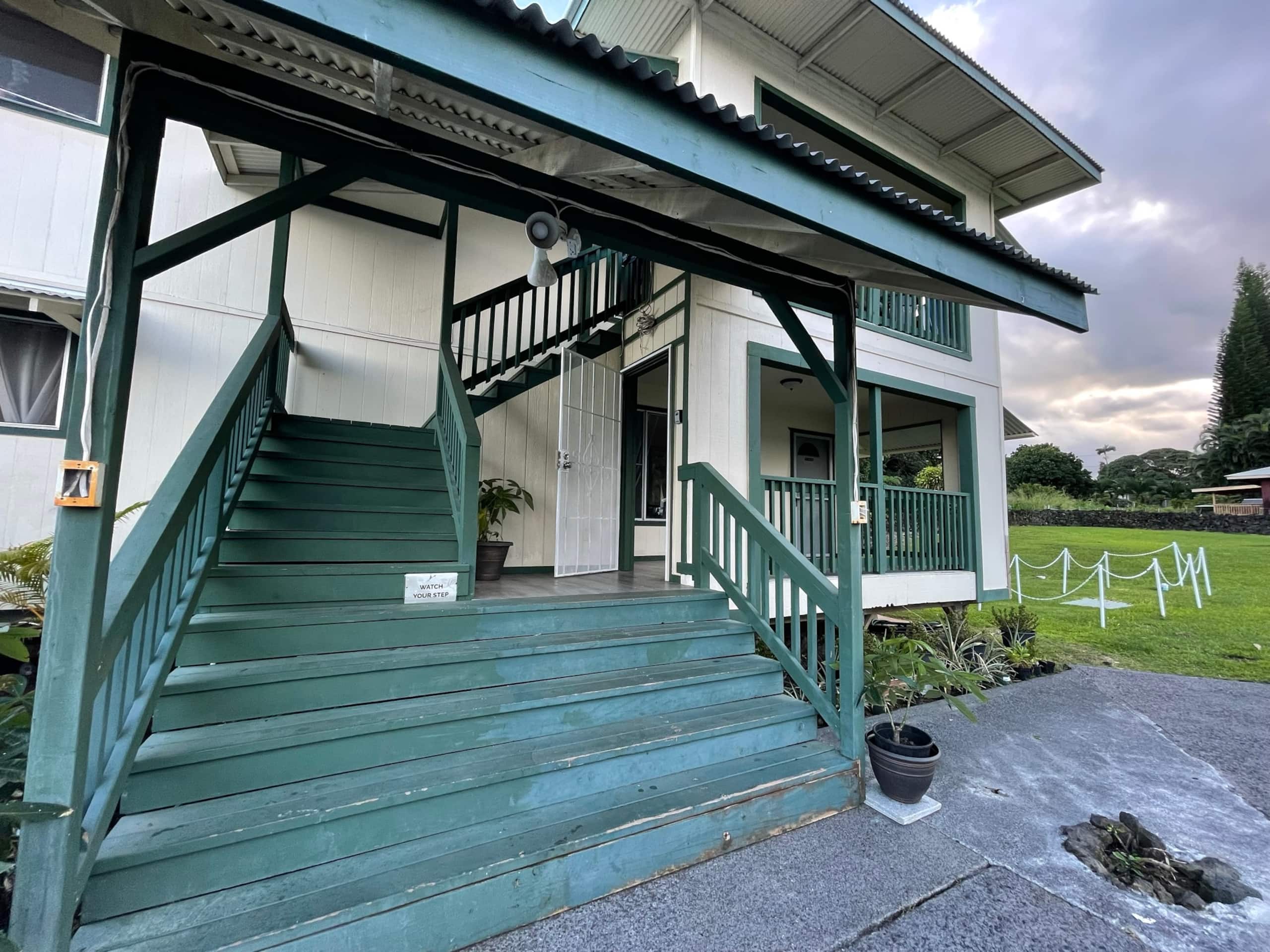 Home in Hilo · ★4.75 · 2 bedrooms · 2 beds · 1 private bath - Image 10