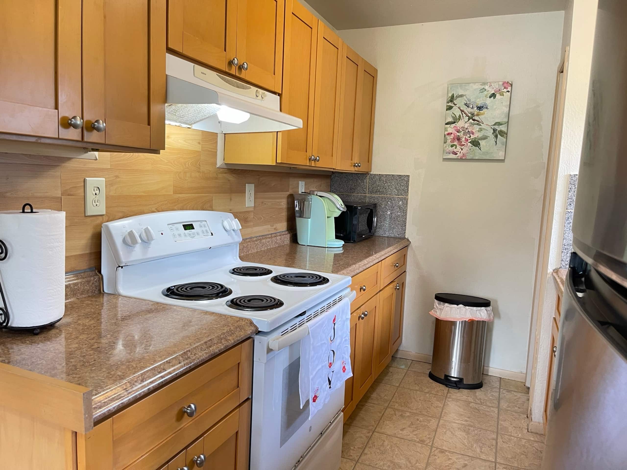 Home in Hilo · ★4.75 · 2 bedrooms · 2 beds · 1 private bath - Image 4