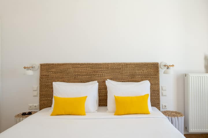 ห้องนอนใหญ่เตียงใหญ่