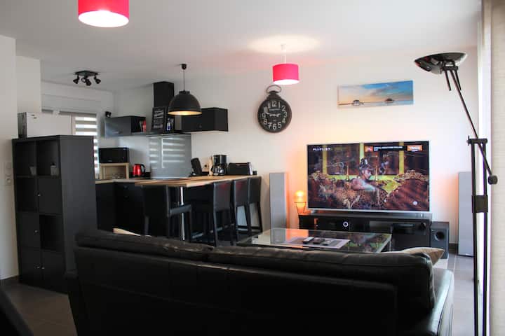 Maison Neuve Contemporaine Idéalement Placée - Blanquefort