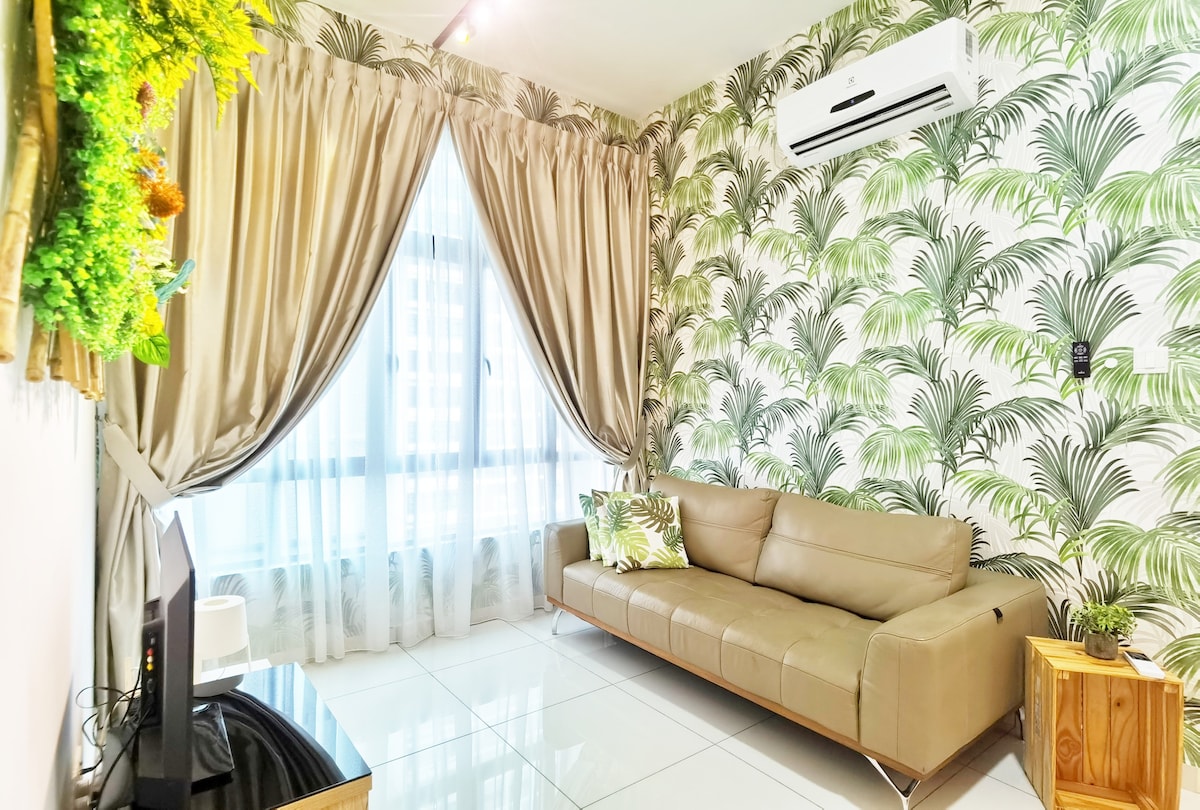 D'Putra Suites & Homestay @ Near Senai Airport/ Johor Premium