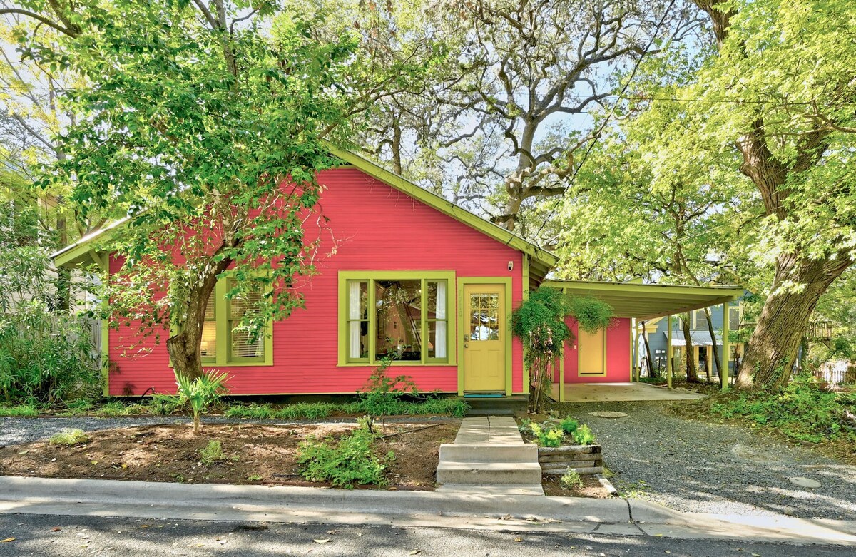Walking Location! Comfy Bungalow with Fenced Yard