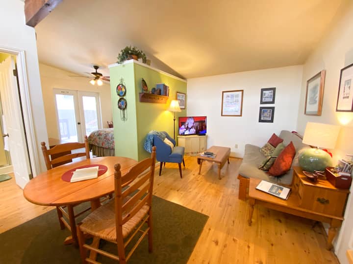 Gruene Historic District Vacation Rentals & Homes New Braunfels, TX