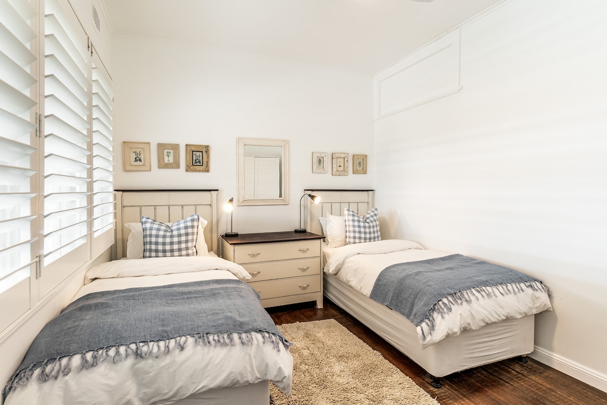 Soba za jednu osobu sa zajedničkom kupaonicom