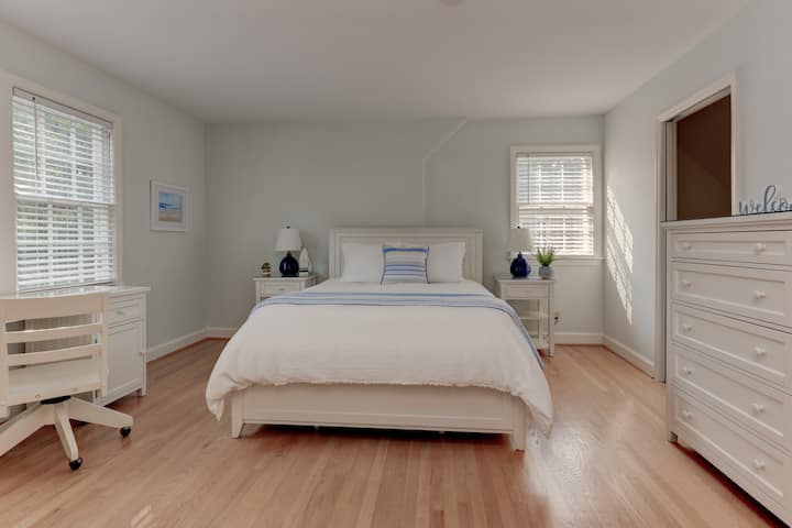 2nd Floor master bedroom