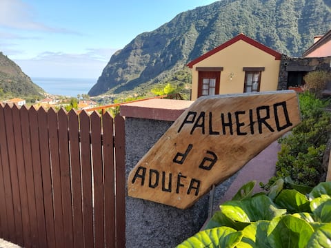 Successful Airbnb property: Palheiro da Adufa A in São Vicente