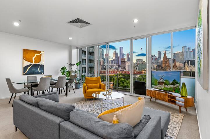 Exclusive Stays – Southgate 28 gallery image 4