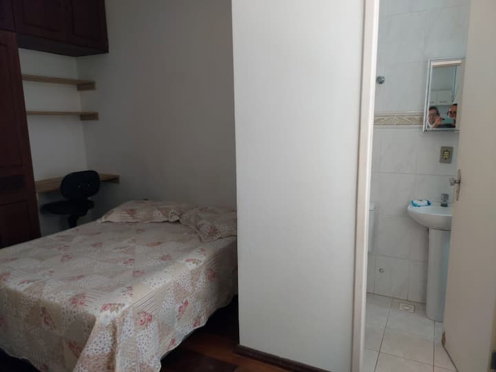 Dhomë gjumi 1