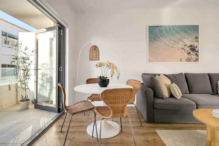 Fall Asleep To The Sound Of The Ocean - Bondi Beach