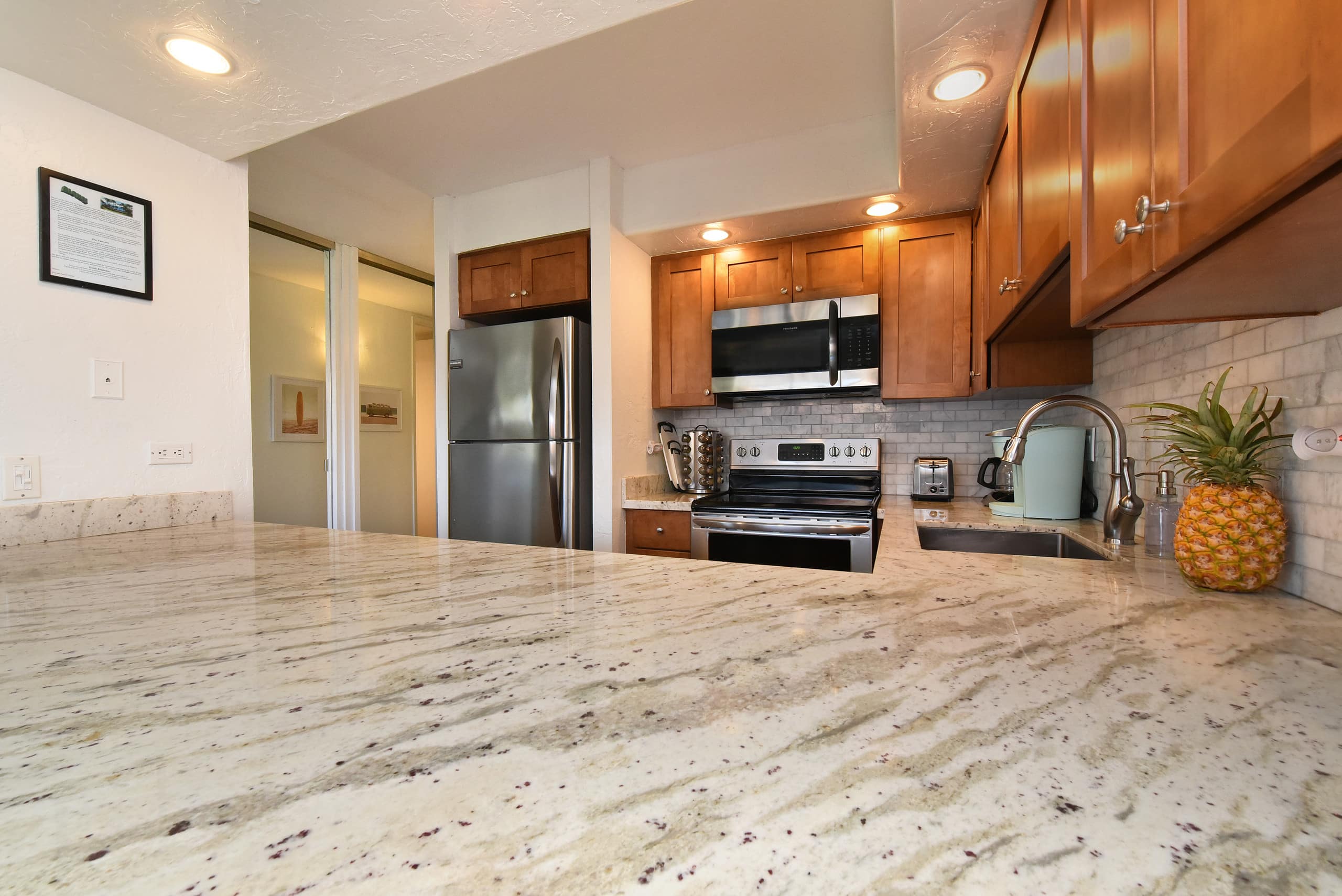 Condo in Lahaina · ★4.87 · 1 bedroom · 2 beds · 1 shared bath - Image 7