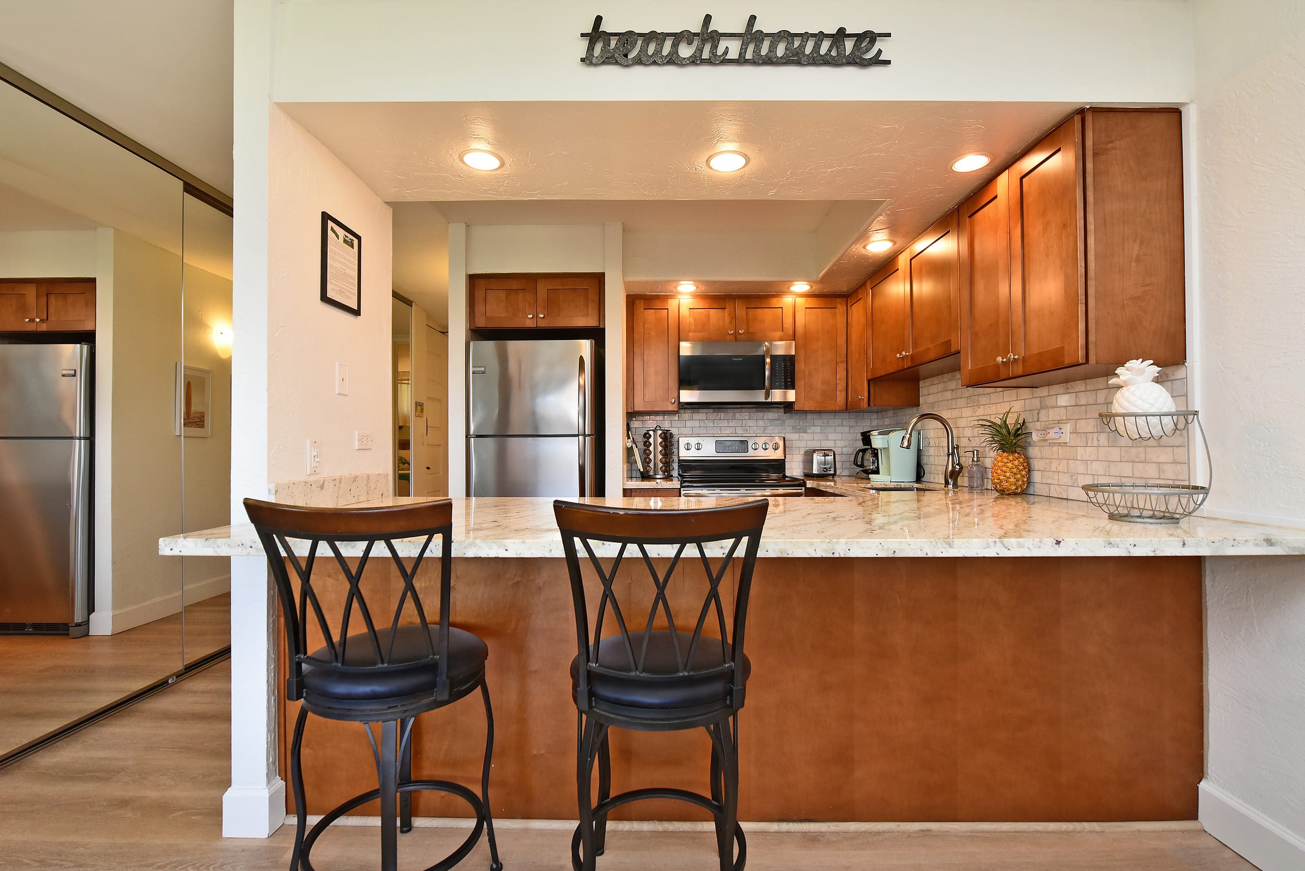 Condo in Lahaina · ★4.87 · 1 bedroom · 2 beds · 1 shared bath - Image 11