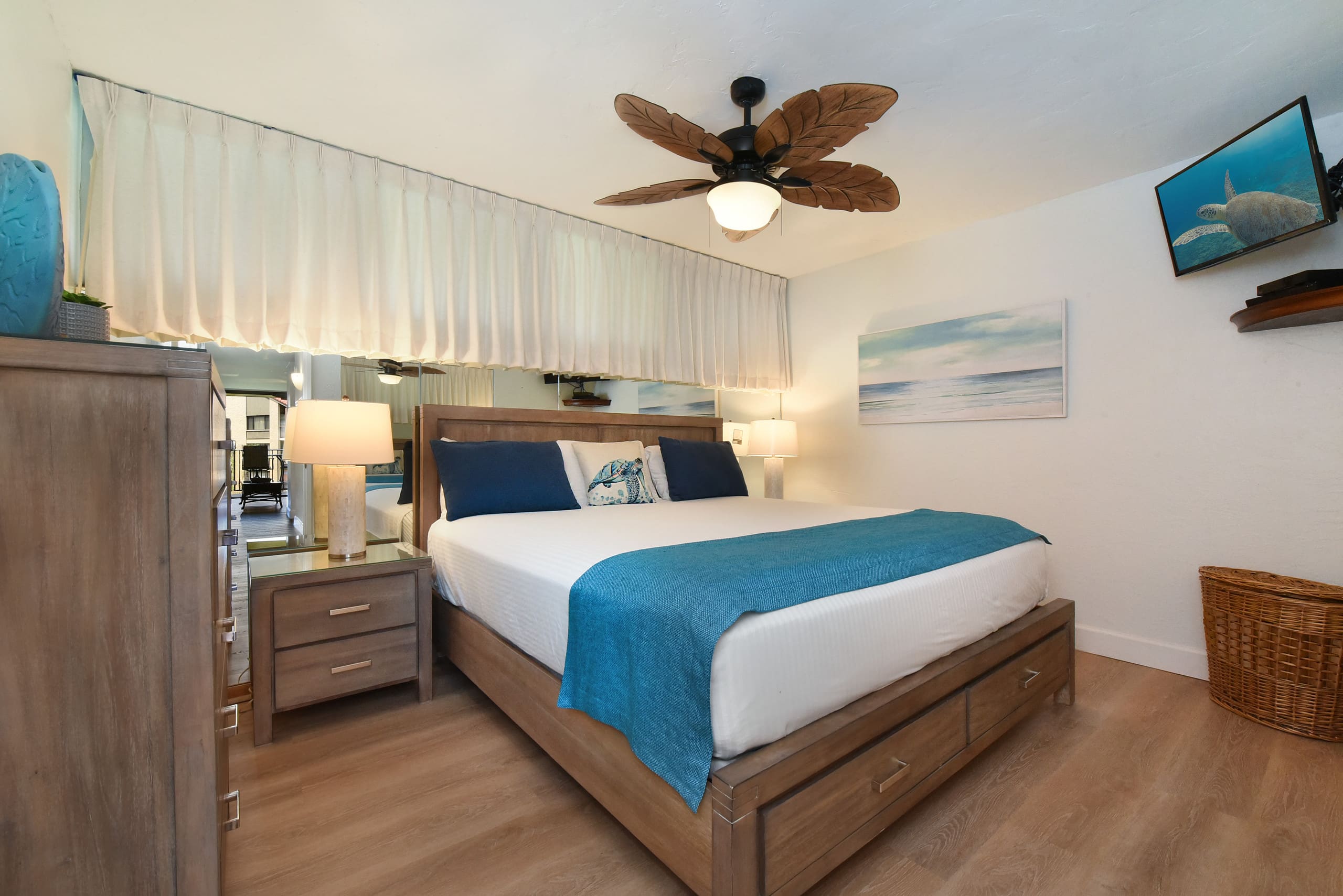 Condo in Lahaina · ★4.87 · 1 bedroom · 2 beds · 1 shared bath - Image 1