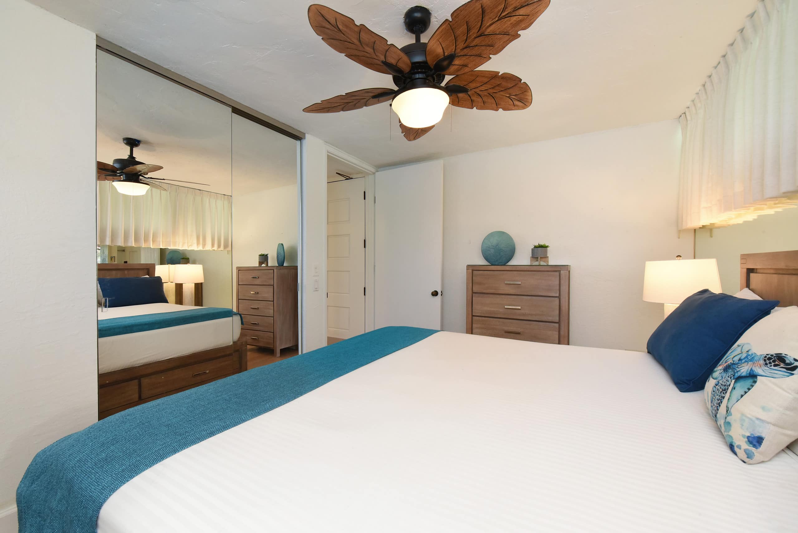 Condo in Lahaina · ★4.87 · 1 bedroom · 2 beds · 1 shared bath - Image 19