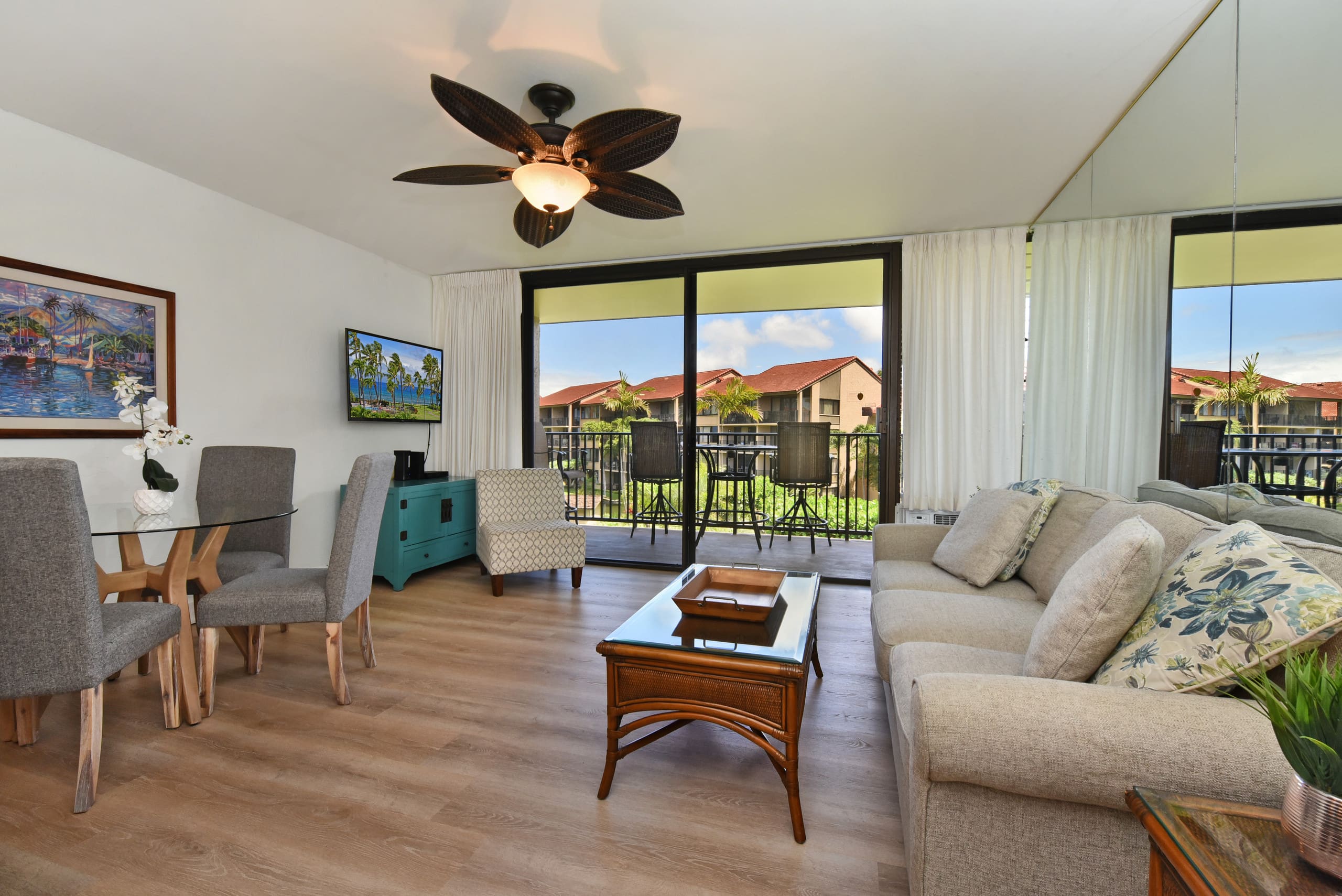 Condo in Lahaina · ★4.87 · 1 bedroom · 2 beds · 1 shared bath - Image 3