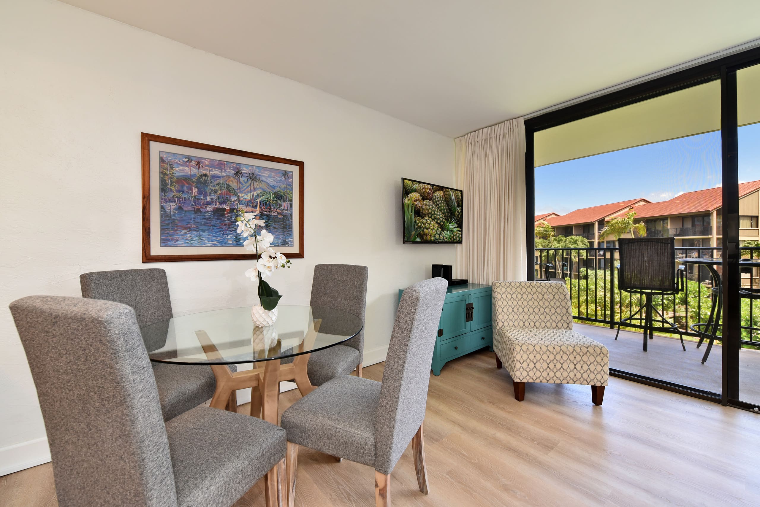 Condo in Lahaina · ★4.87 · 1 bedroom · 2 beds · 1 shared bath - Image 16