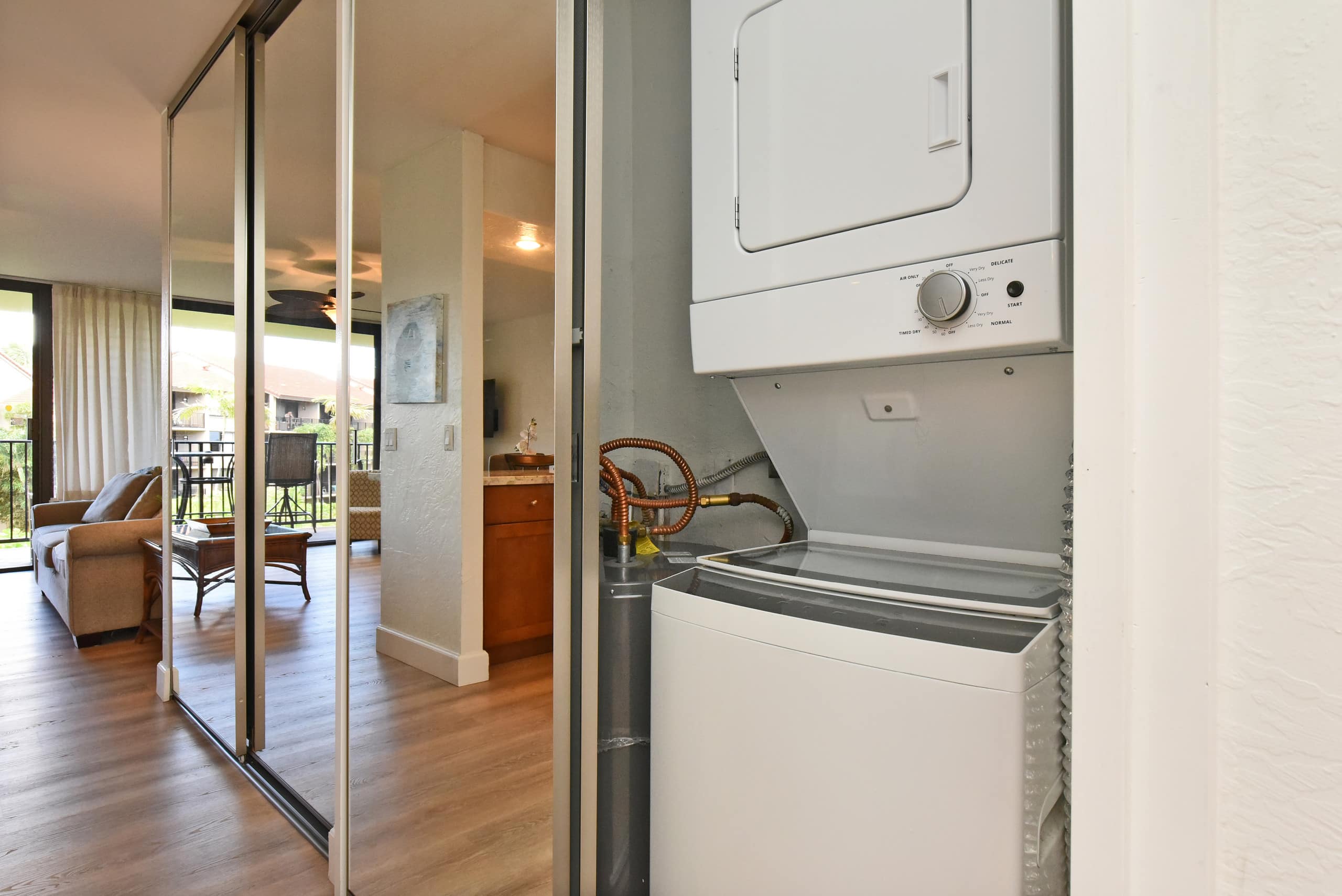 Condo in Lahaina · ★4.87 · 1 bedroom · 2 beds · 1 shared bath - Image 25