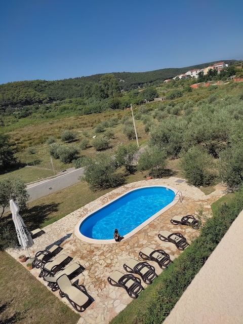 Apartments ARBA 3 with pool on the island of Rab