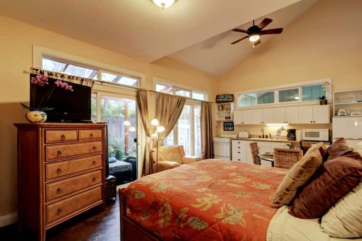 Coconut Cabana: Studio/1ba Near Beach - Kailua, HI