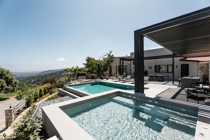 Eumelia Iconic Villa, with Heated Pool & Whirlpool