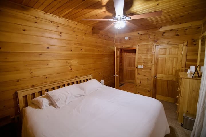 Chambre # 2- Lit King Size