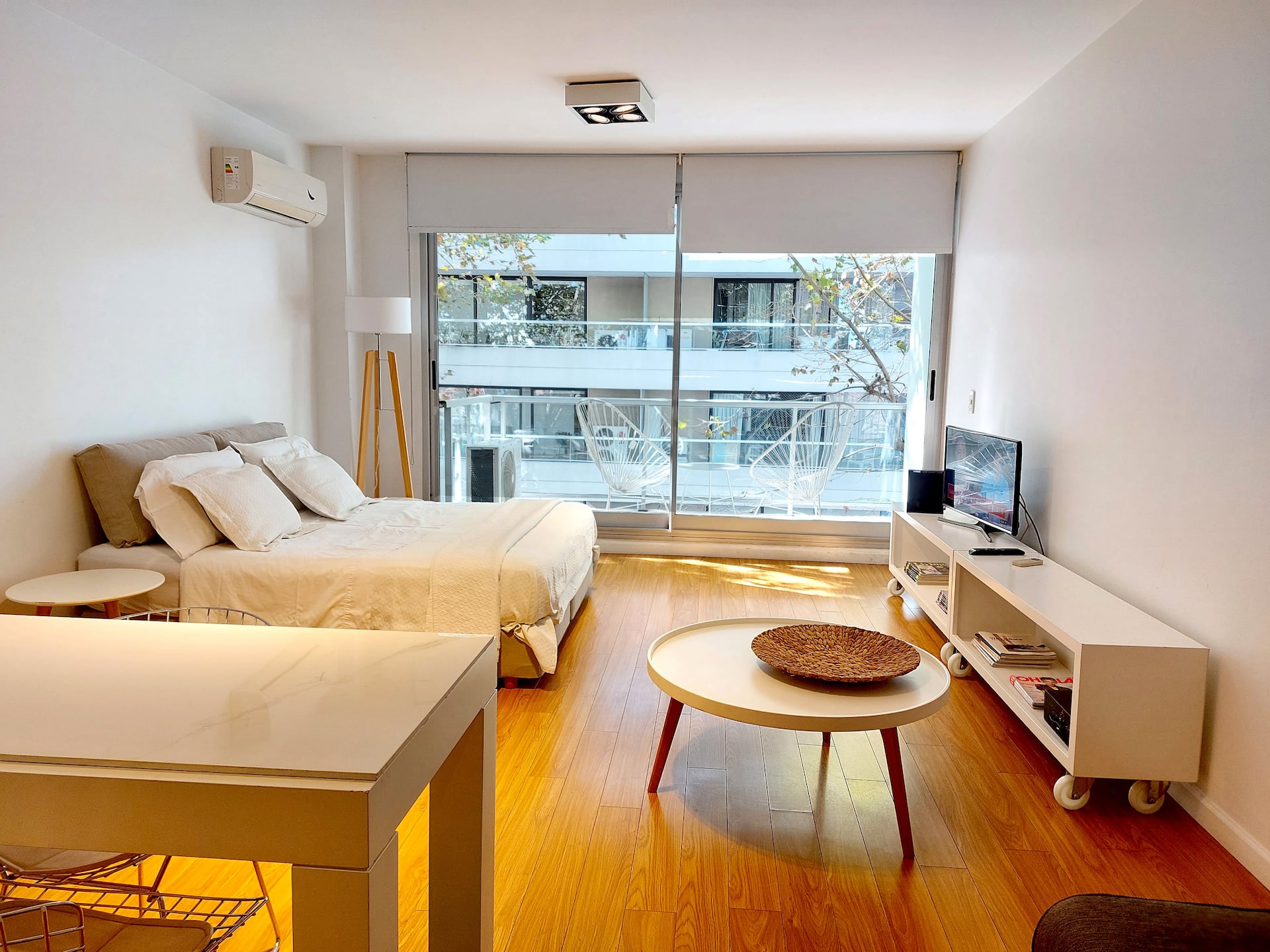 Estudio amoblado en Palermo Hollywood con balcón y amenities