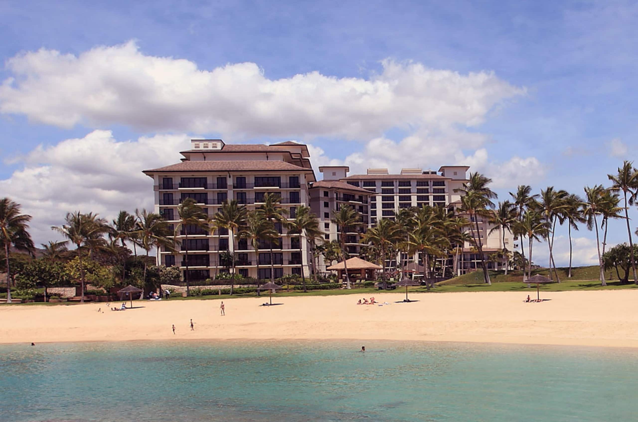 Villa in Honolulu County · ★4.97 · 2 bedrooms · 4 beds · 2 private baths - Image 17