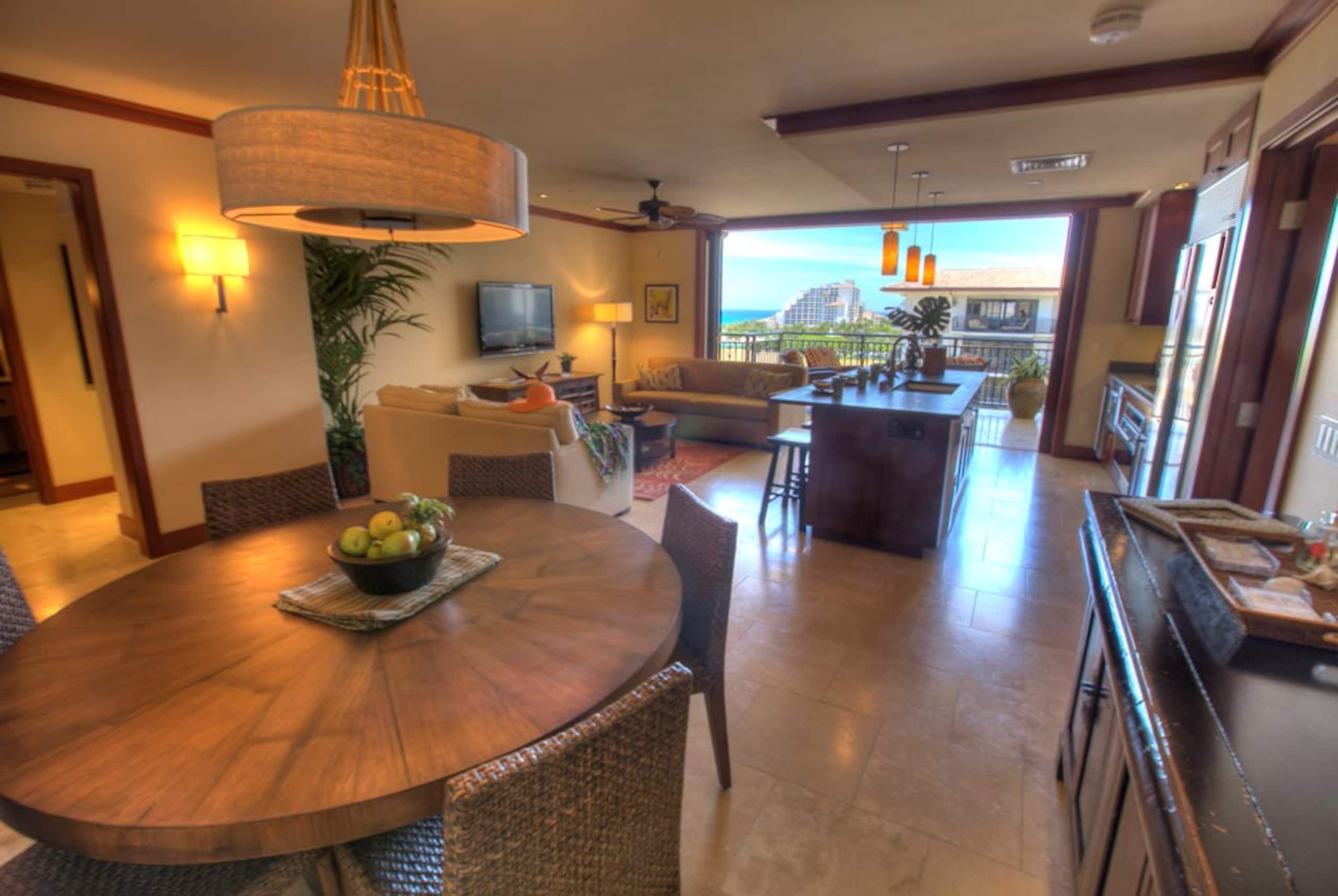 Villa in Honolulu County · ★4.97 · 2 bedrooms · 4 beds · 2 private baths - Image 7