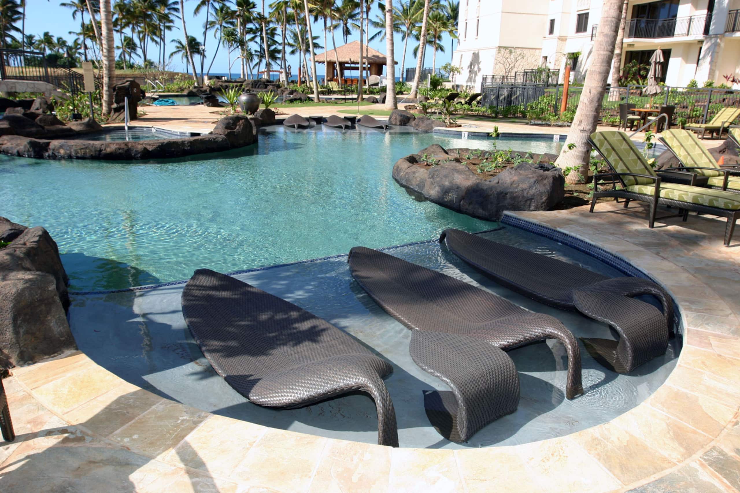 Villa in Honolulu County · ★4.97 · 2 bedrooms · 4 beds · 2 private baths - Image 11